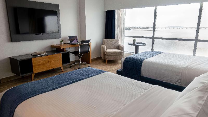 Wyndham Guayaquil Puerto Santa Ana image