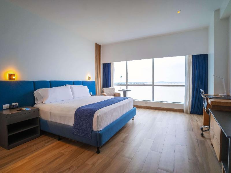 Wyndham Guayaquil Puerto Santa Ana image