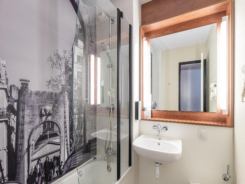 Campanile Saint Quentin En Yvelines image
