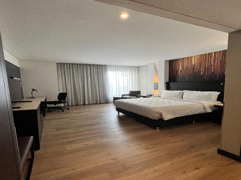 Holiday Inn Bogota Airport Hotel image