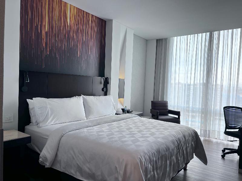 Holiday Inn Bogota Airport Hotel image