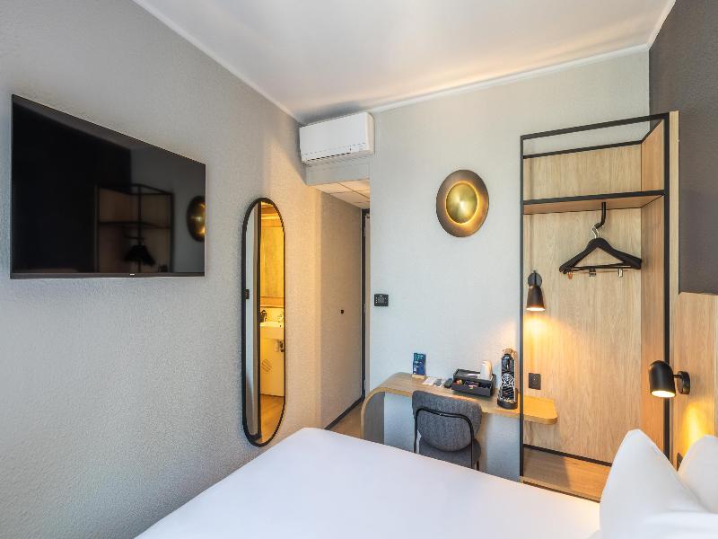 Campanile Paris Ouest - Levallois Perret image