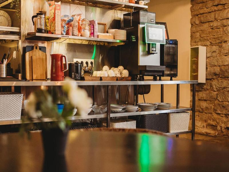 16 Euro Hostel image