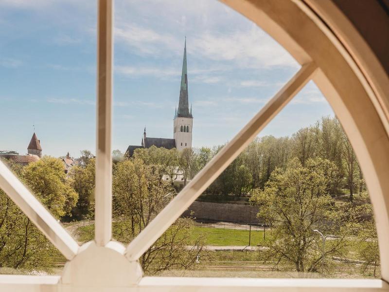 16 Euro Hostel image