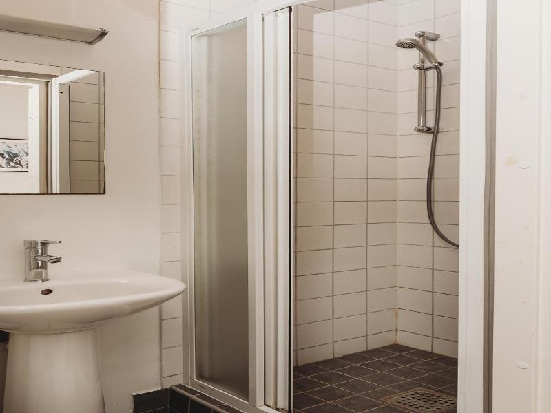 16 Euro Hostel image