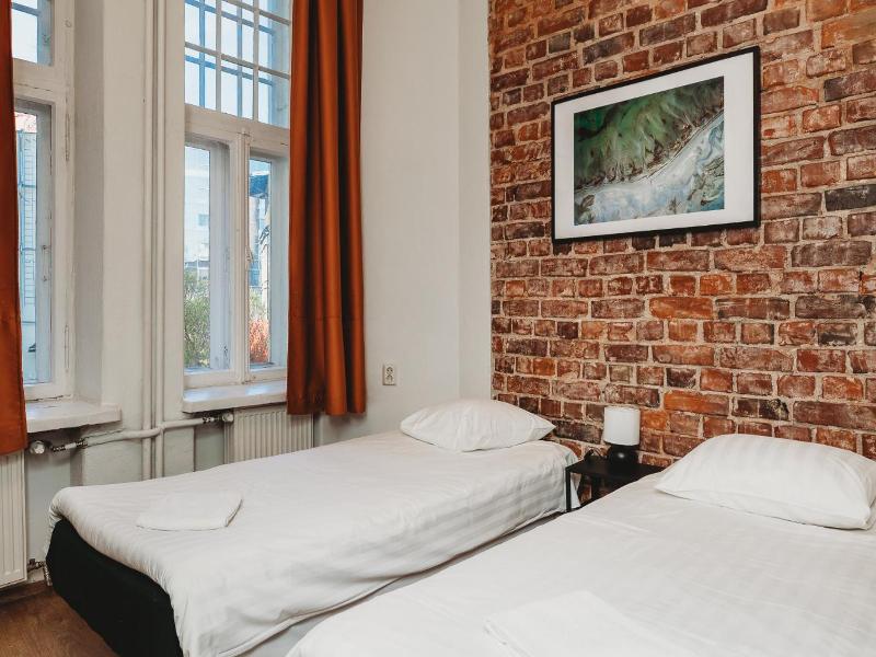 16 Euro Hostel image