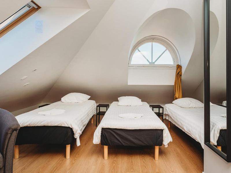 16 Euro Hostel image