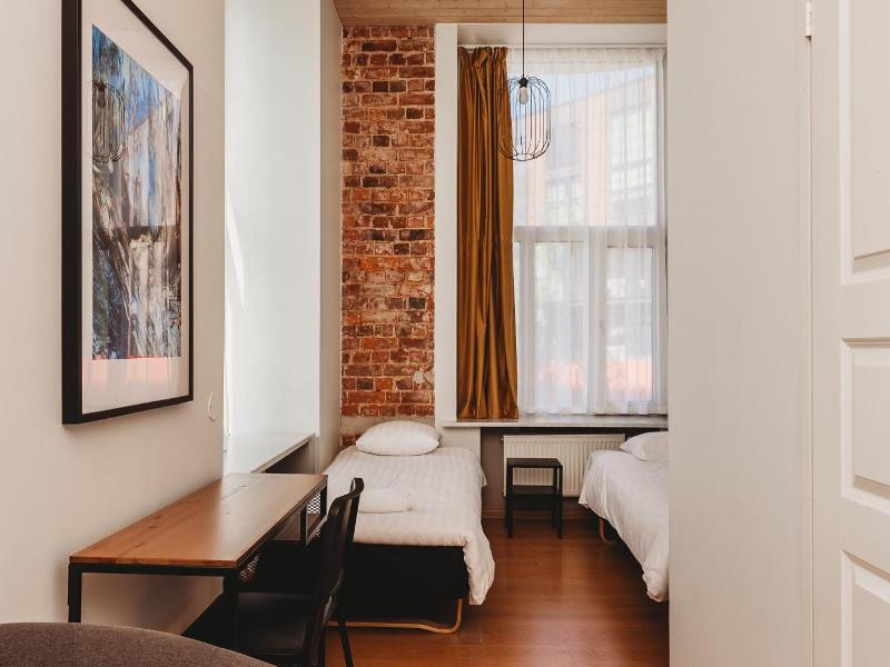 16 Euro Hostel image