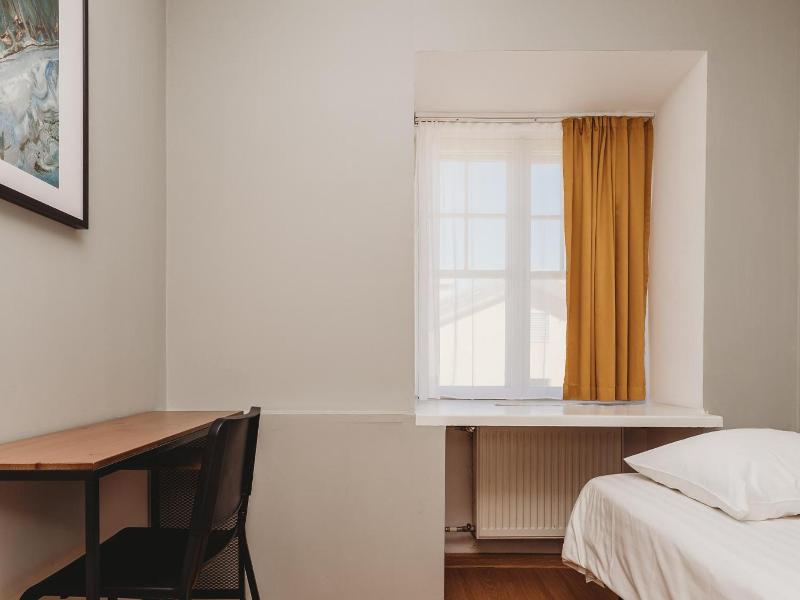 16 Euro Hostel image