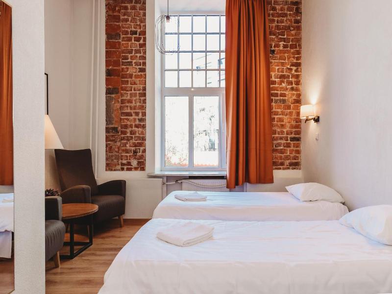 16 Euro Hostel image