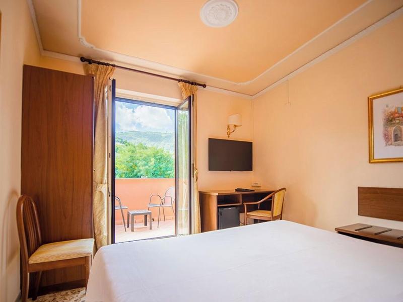 Hotel Central image