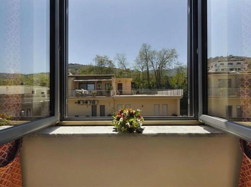Hotel Central image
