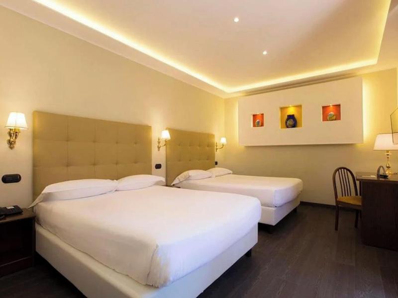 Hotel Central image