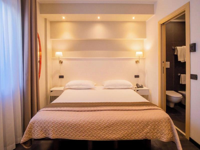 Hotel Central image