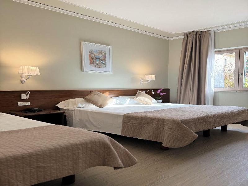 Hotel Central image
