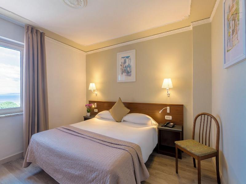 Hotel Central image