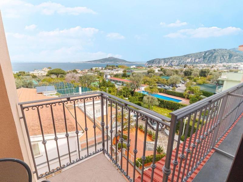 Hotel Central image