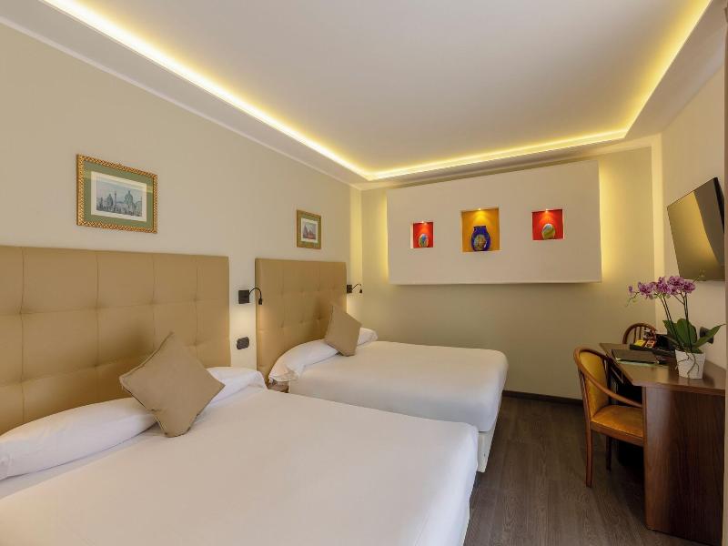 Hotel Central image