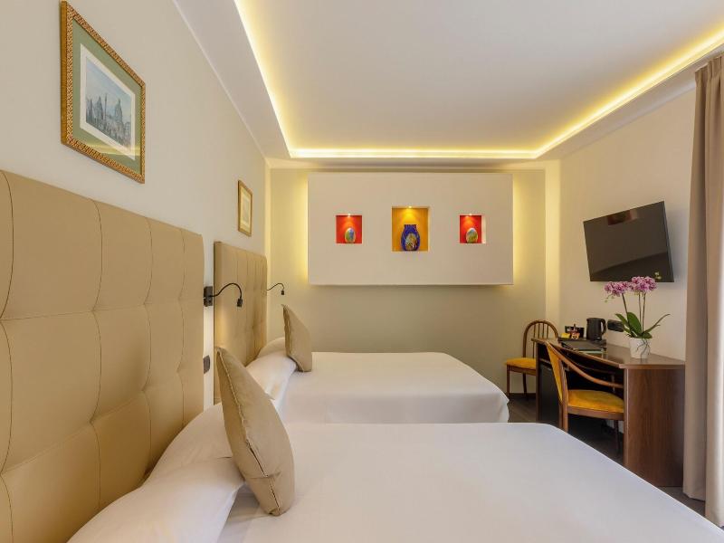 Hotel Central image