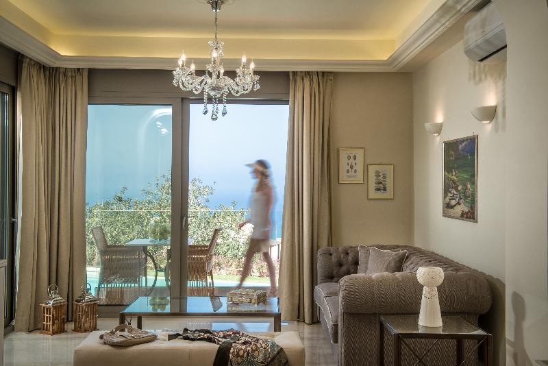 Creta Blue Boutique Hotel & Suites