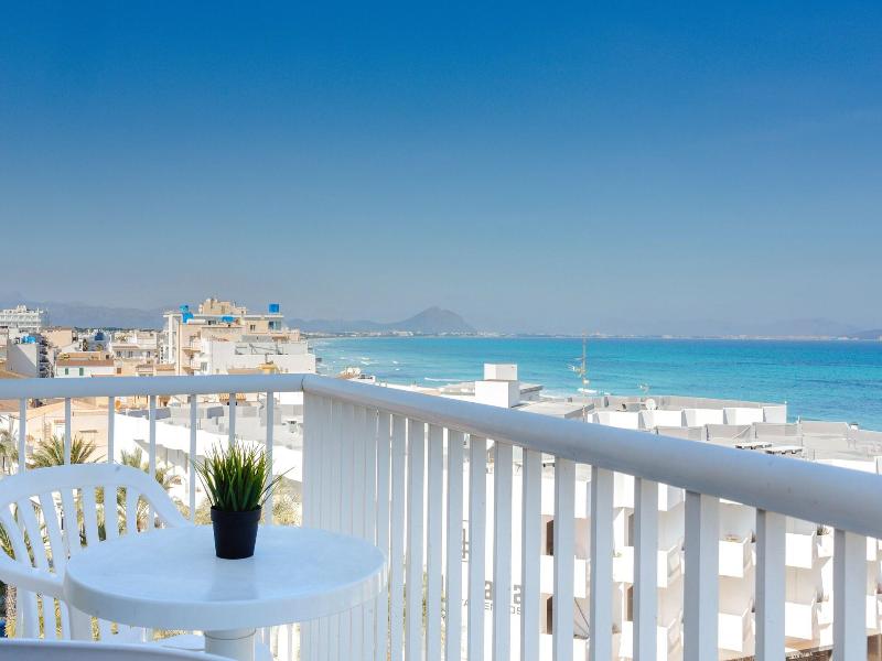 Hostal Blanca image