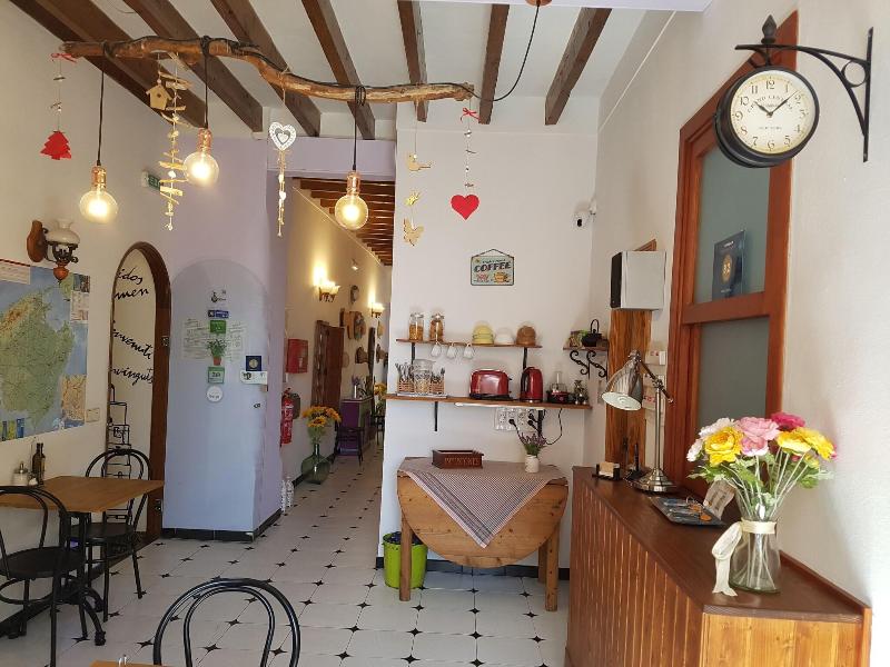 Hostal Can Tiu image