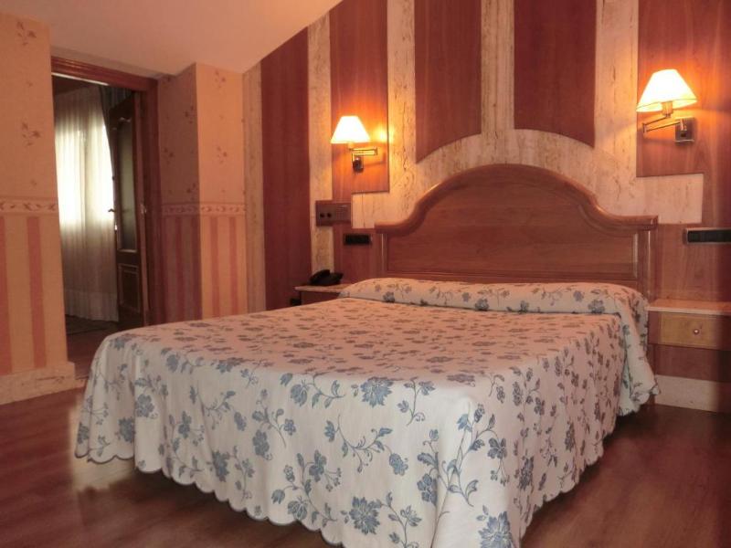 Hotel Las Ruedas image