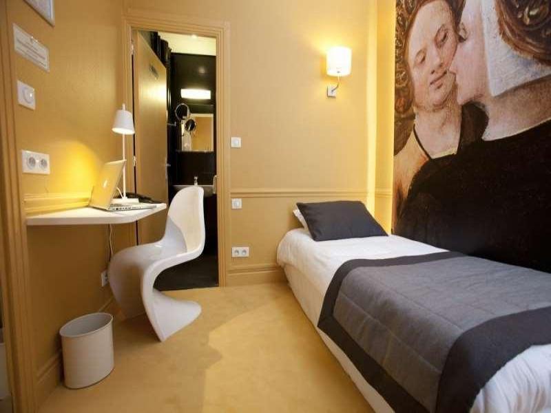 Hôtel Cecyl Reims Centre image