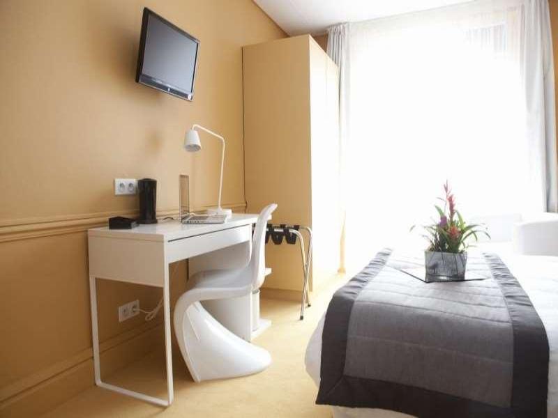 Hôtel Cecyl Reims Centre image