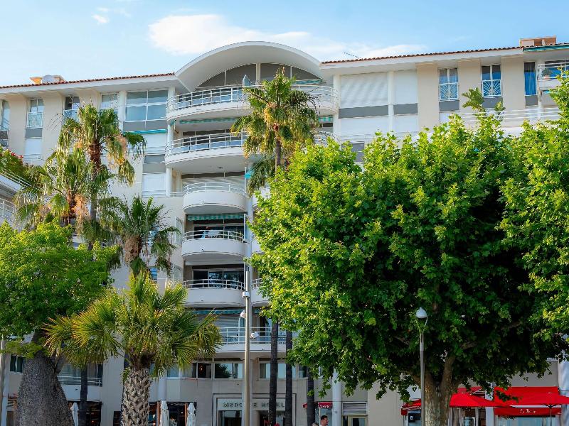 Mercure Saint Raphael Centre Plage image