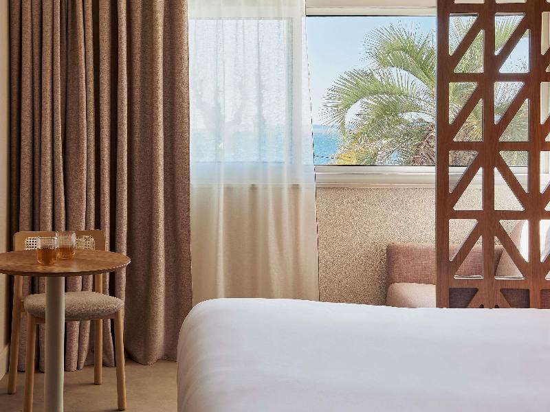 Mercure Saint Raphael Centre Plage image