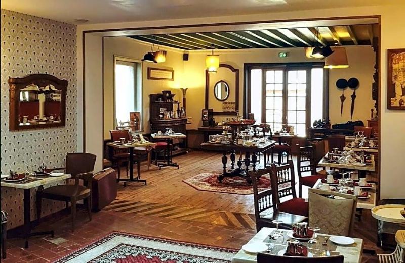 Detective Hotel image