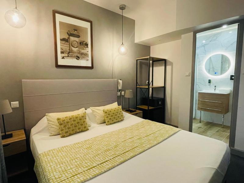 Brit Hotel Acacias image