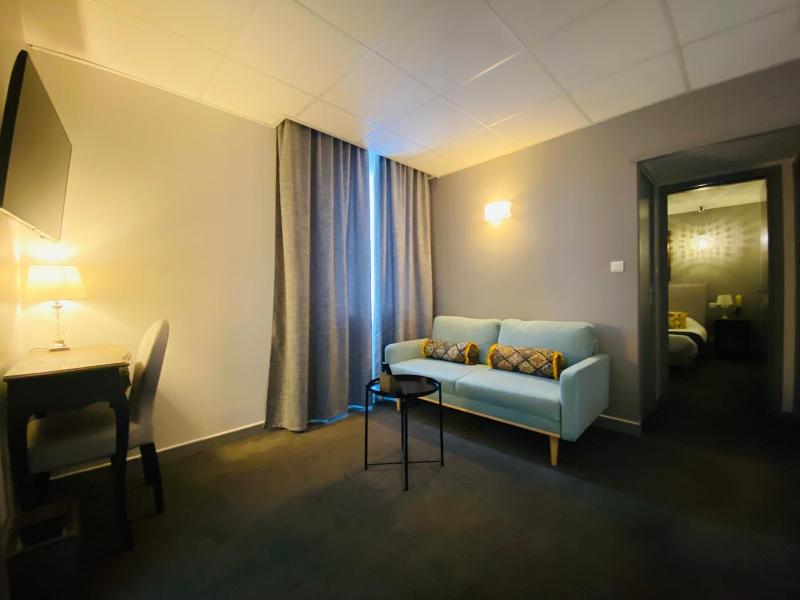 Brit Hotel Acacias image