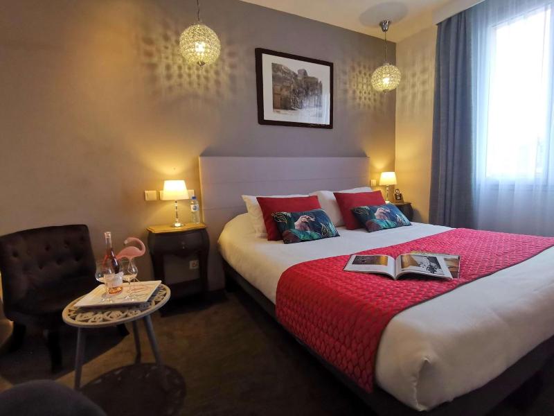 Brit Hotel Acacias image