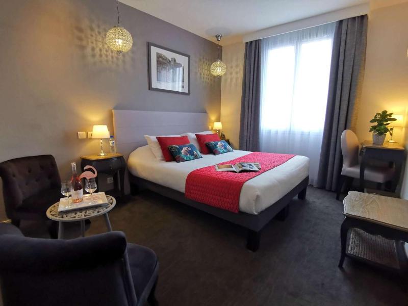 Brit Hotel Acacias image