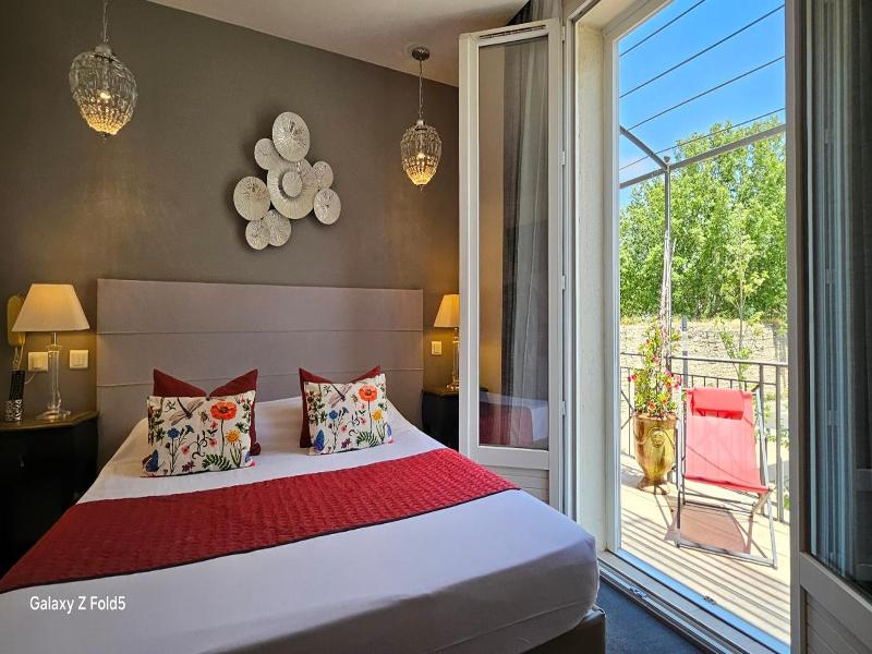 Brit Hotel Acacias image