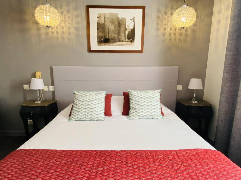 Brit Hotel Acacias image