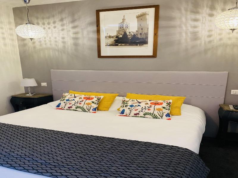 Brit Hotel Acacias image