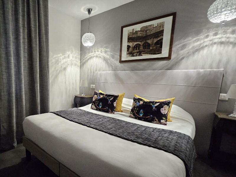 Brit Hotel Acacias image