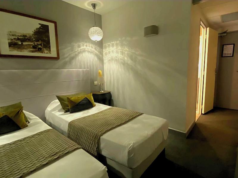 Brit Hotel Acacias image