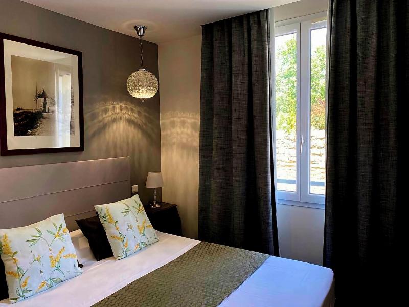 Brit Hotel Acacias image