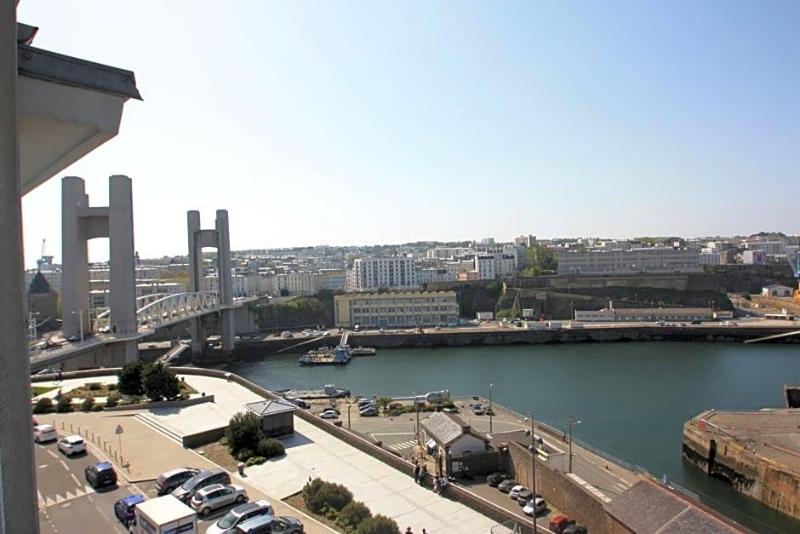 Hotel De La Rade image