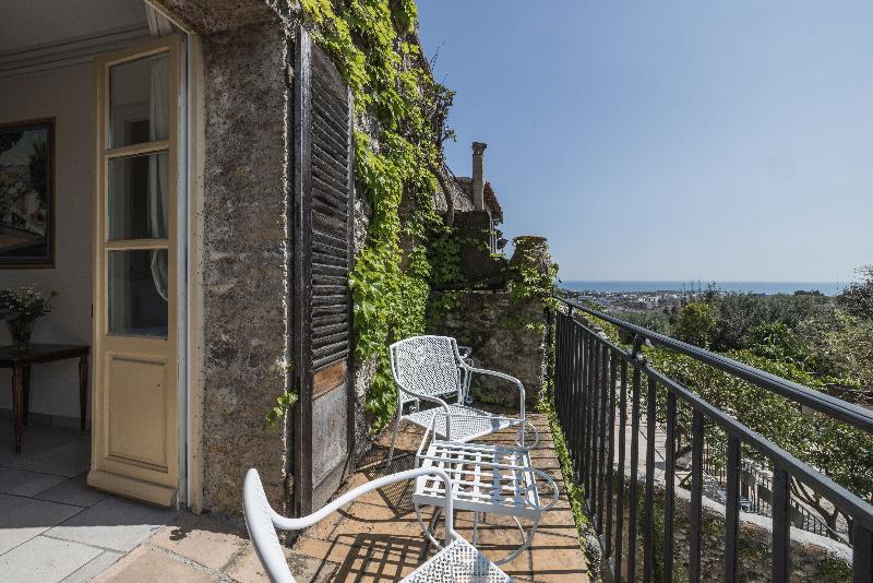Chateau le Cagnard image