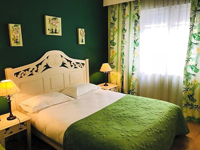 Hotel Festival image