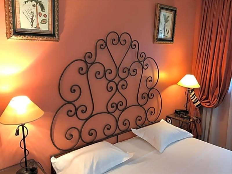 Hotel Festival image