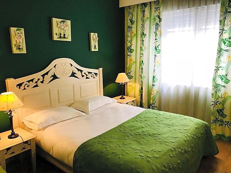 Hotel Festival image