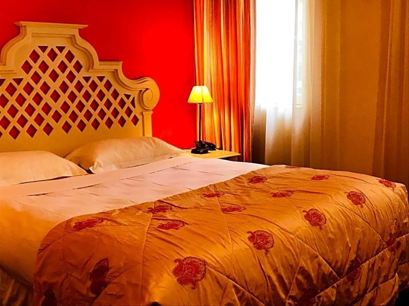 Hotel Festival image