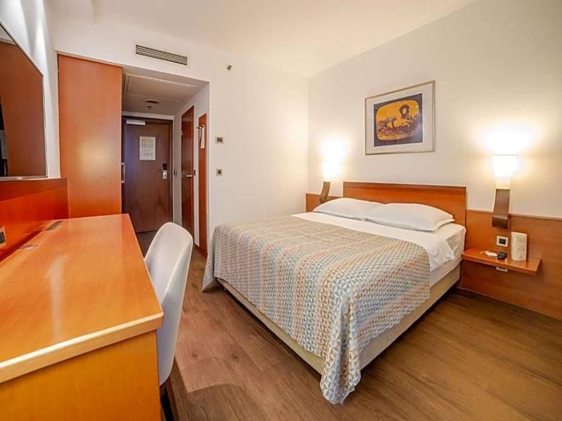 Perla Casino & Hotel image