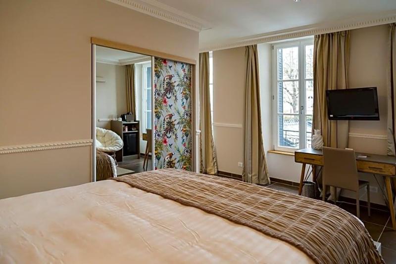 Hotel Jean Moët image